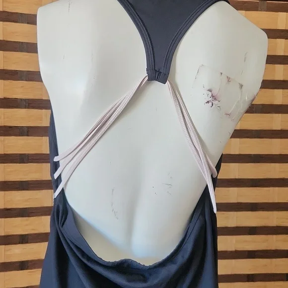 Tank Razorback Built In Bra - Picture 5 of 9